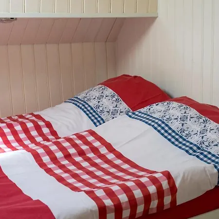 Boat-apartment Hoop 3* Rotterdam