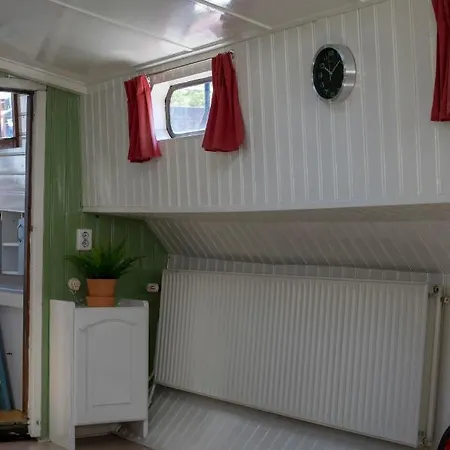 Boat-apartment Hoop Rotterdam